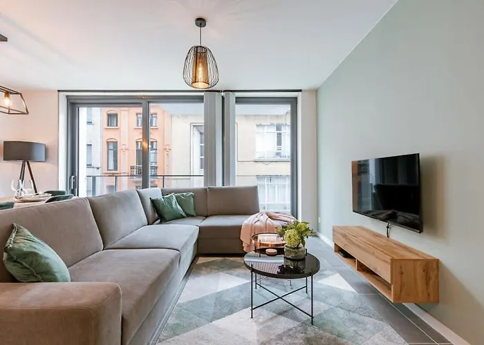 Huswell - Modern Apartment For Up To Five People